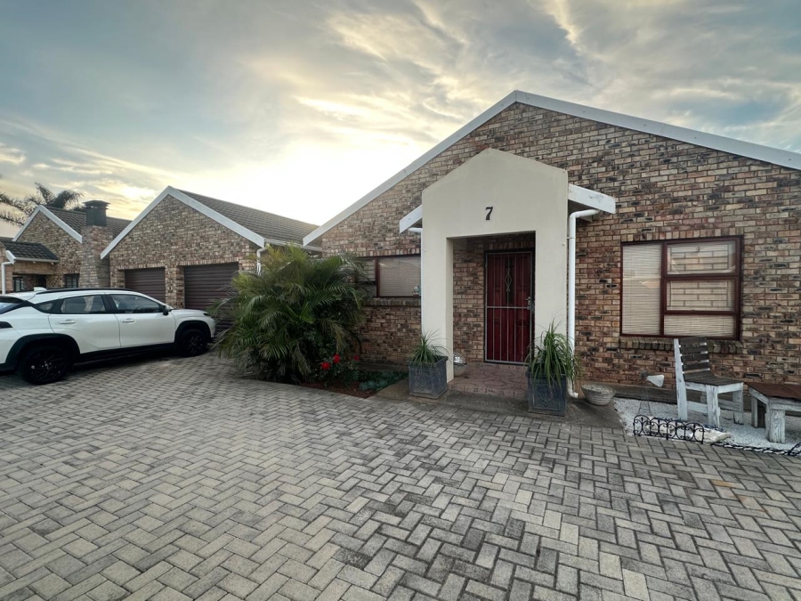 2 Bedroom Property for Sale in Campher Park Eastern Cape